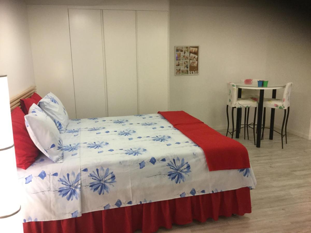 Red Cozy Stay Limasol Dış mekan fotoğraf