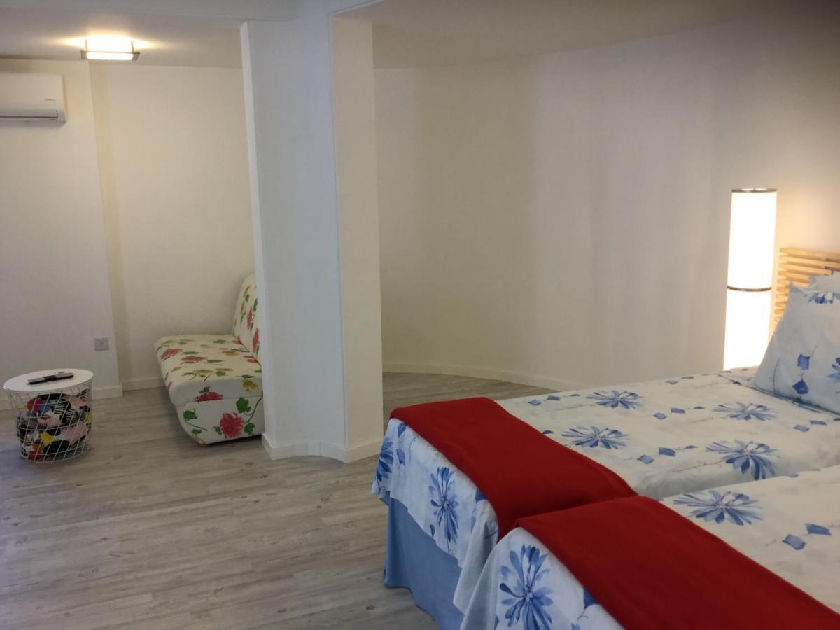 Red Cozy Stay Limasol Dış mekan fotoğraf